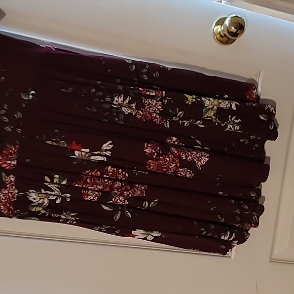 Dress - Picture 3 of 3